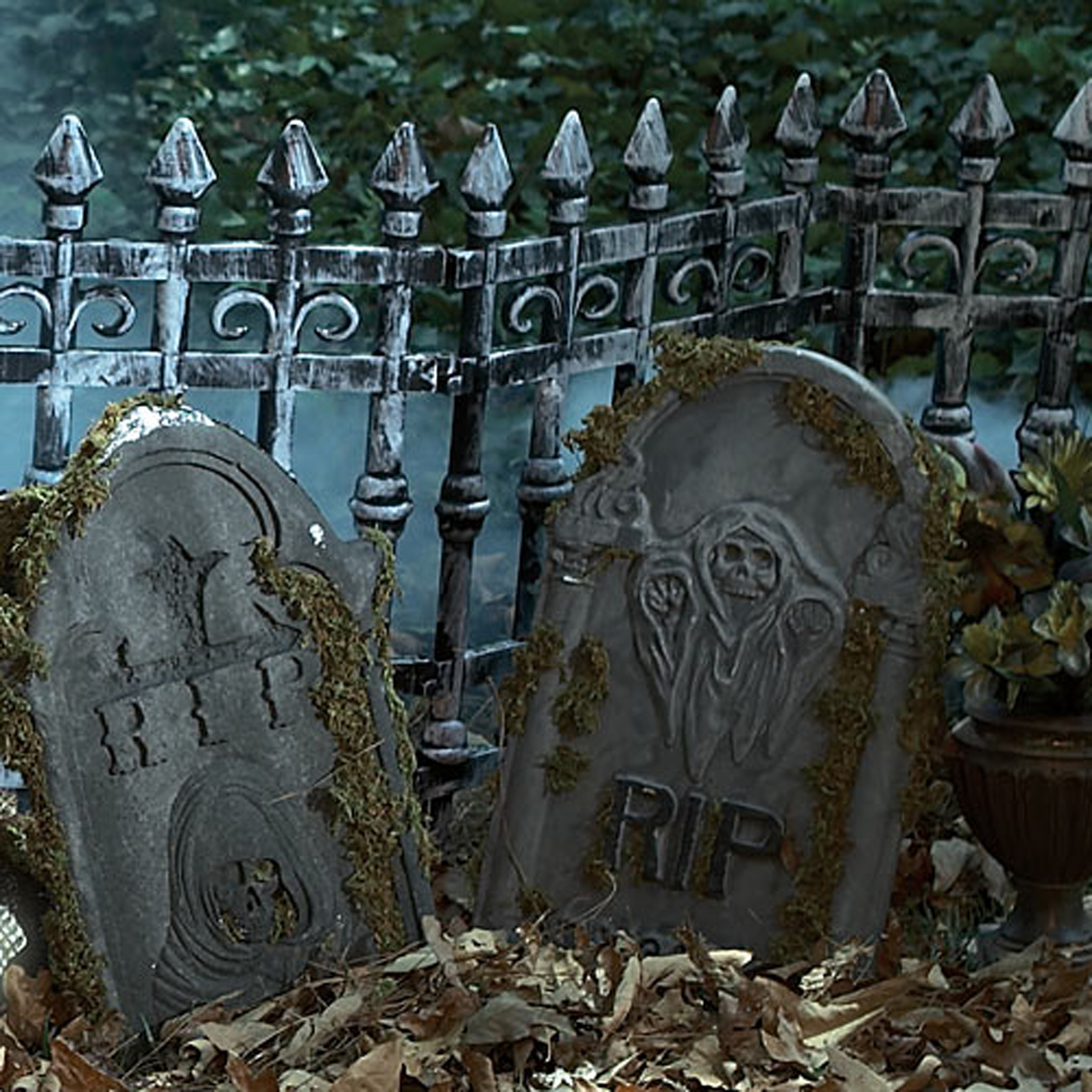 Graveyard Fence (2 count) - PartyBell.com